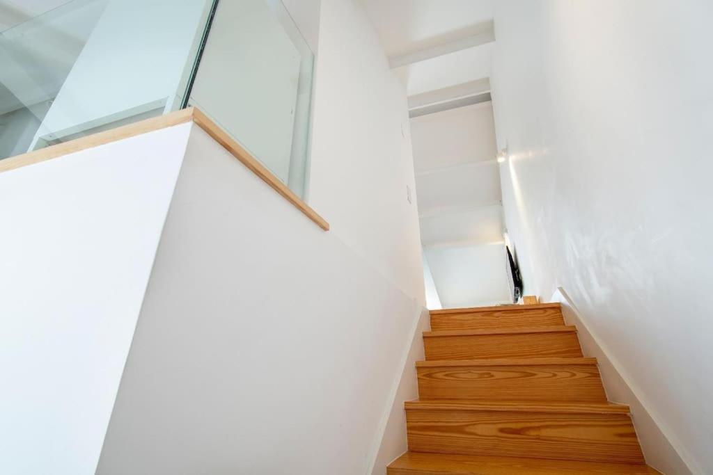 Liberdade Stylish Attic With Ac And View Apartamento *